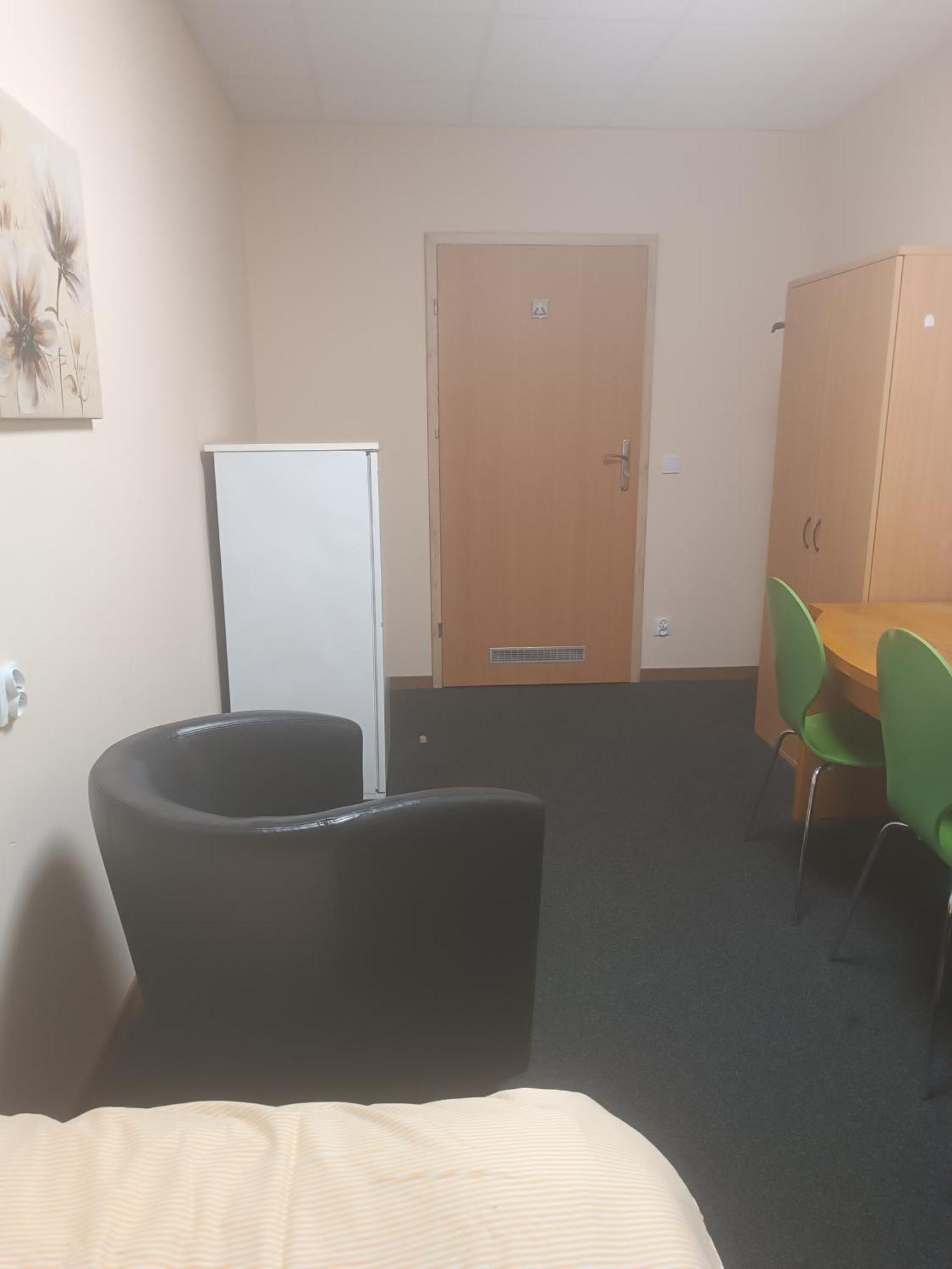 Hostel Krosnienska 12 Zielona Góra Eksteriør bilde