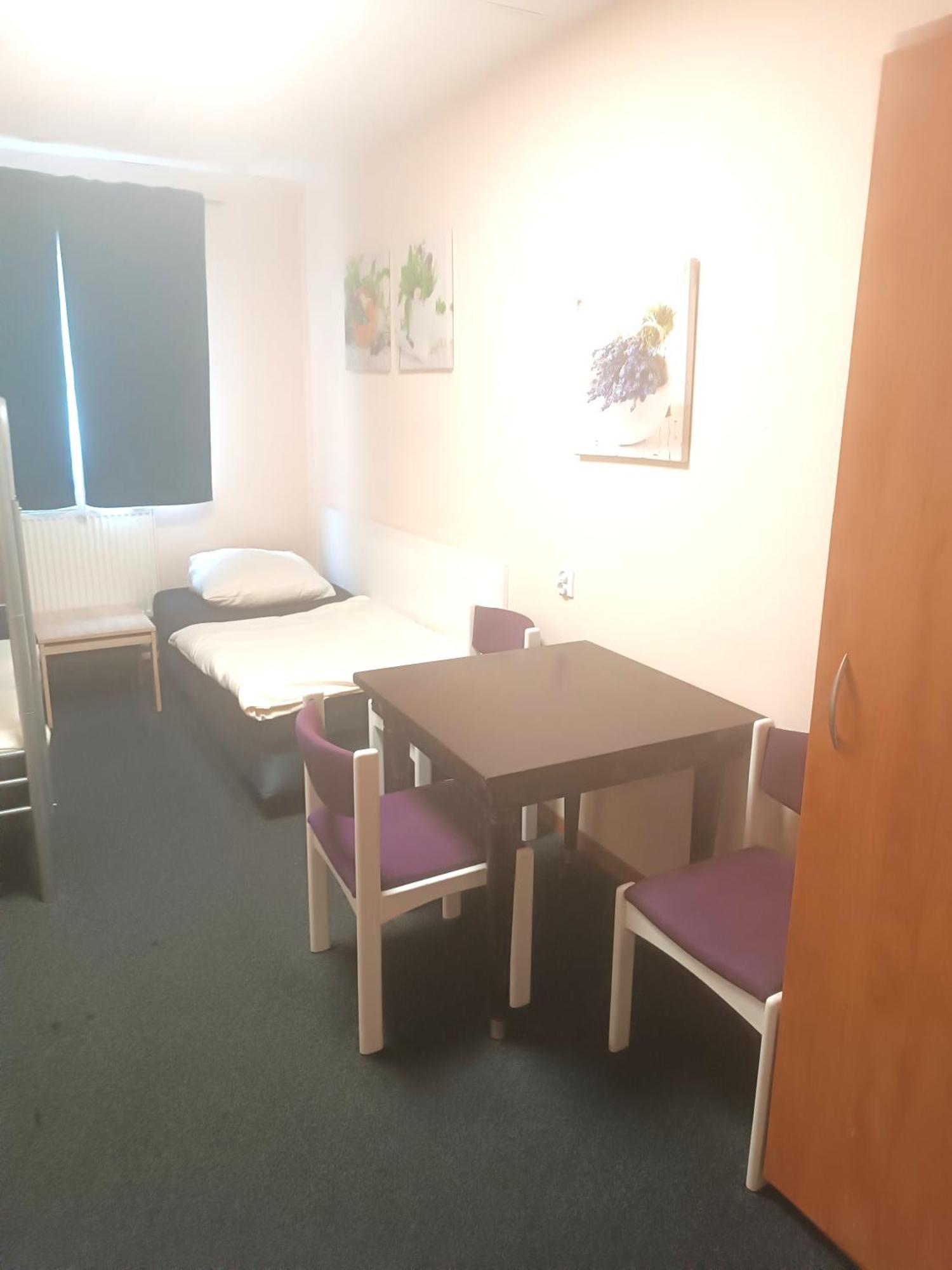 Hostel Krosnienska 12 Zielona Góra Eksteriør bilde