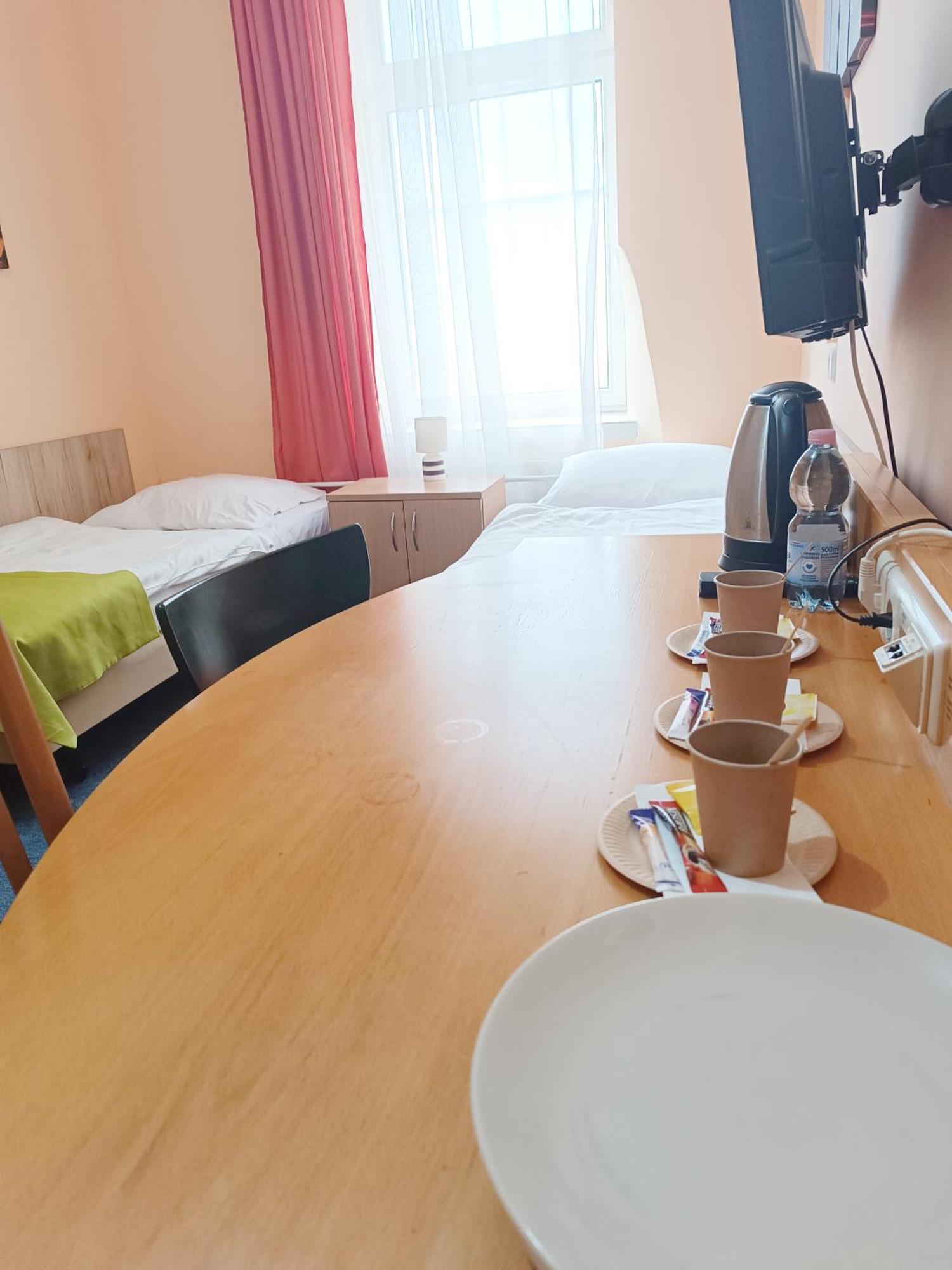 Hostel Krosnienska 12 Zielona Góra Eksteriør bilde