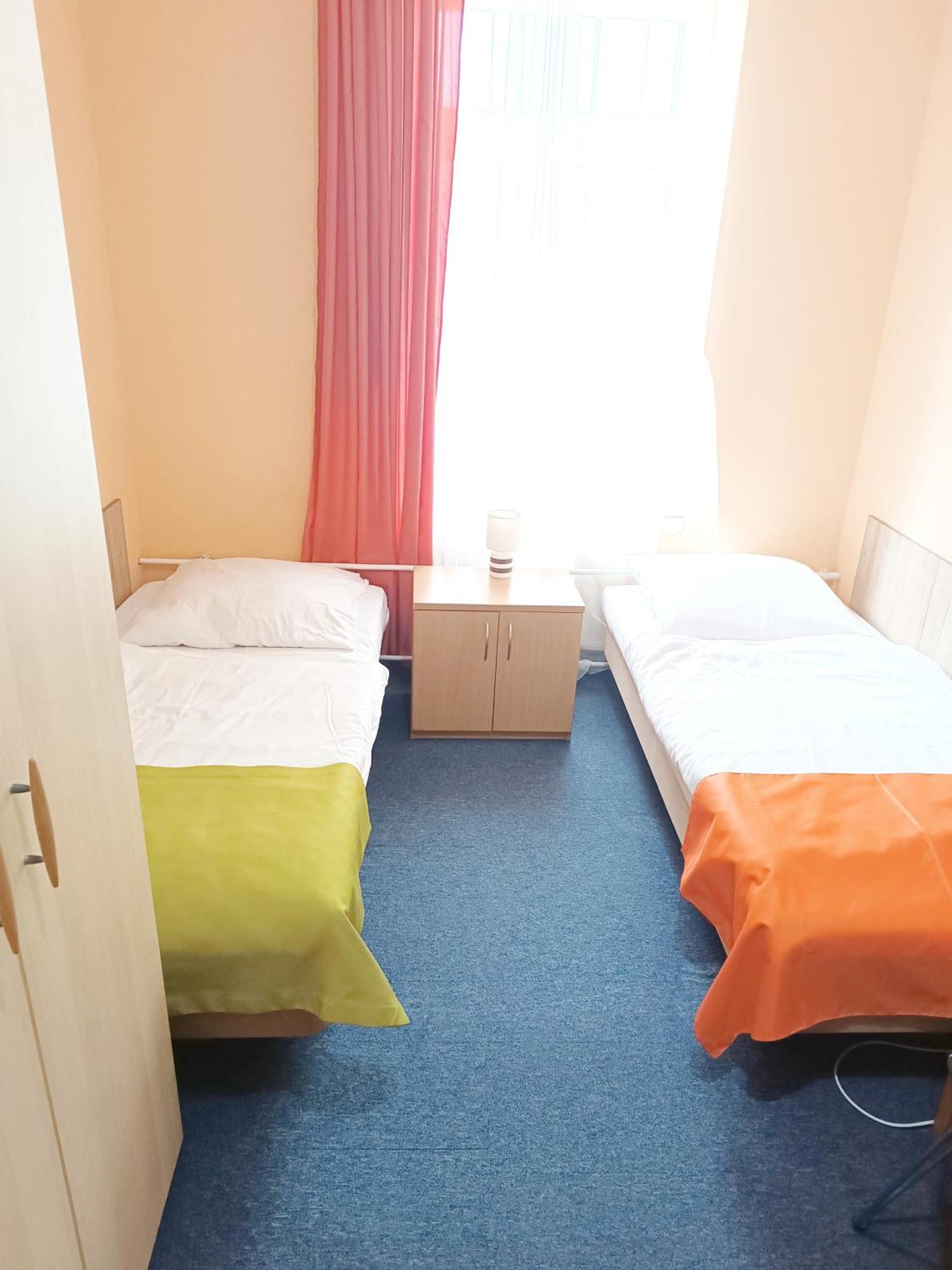 Hostel Krosnienska 12 Zielona Góra Eksteriør bilde