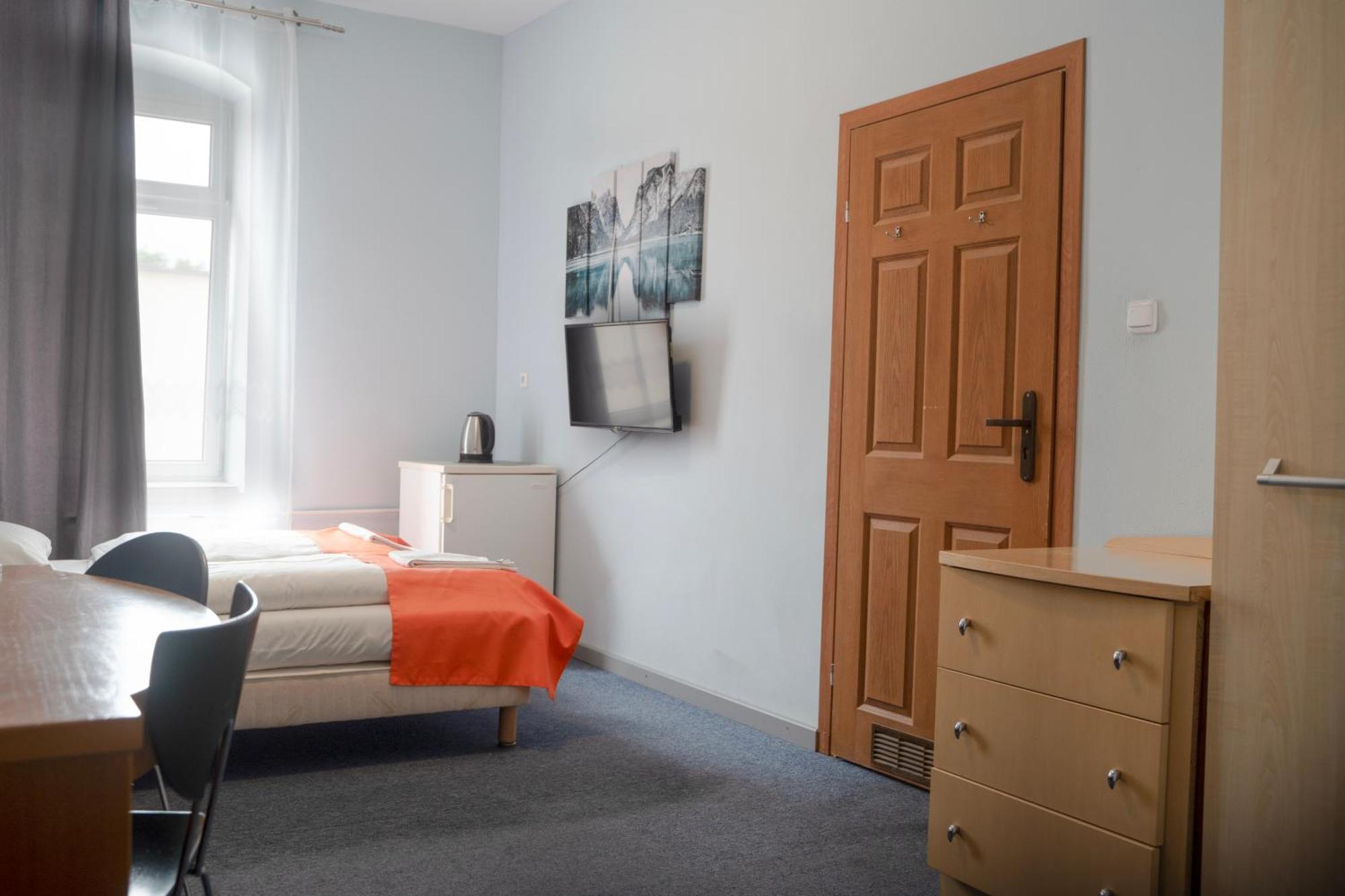 Hostel Krosnienska 12 Zielona Góra Eksteriør bilde