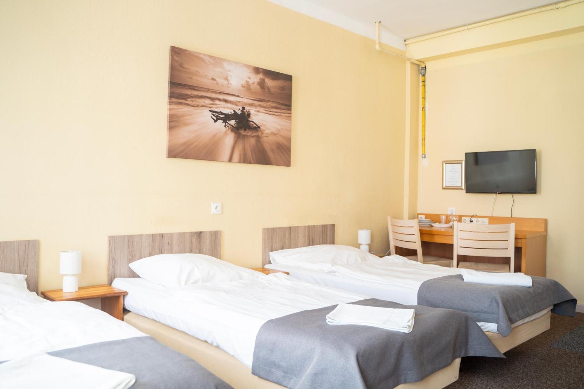 Hostel Krosnienska 12 Zielona Góra Eksteriør bilde