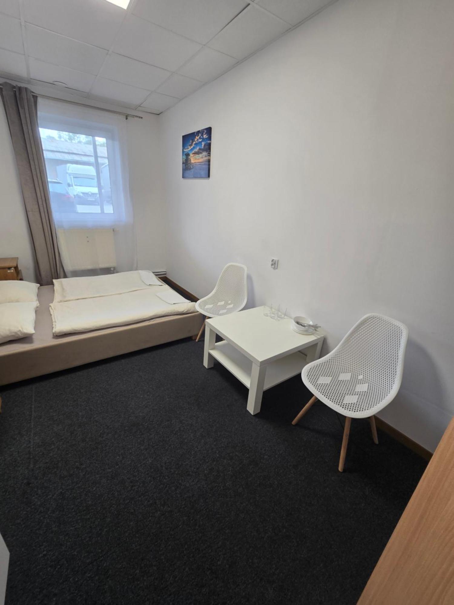 Hostel Krosnienska 12 Zielona Góra Eksteriør bilde