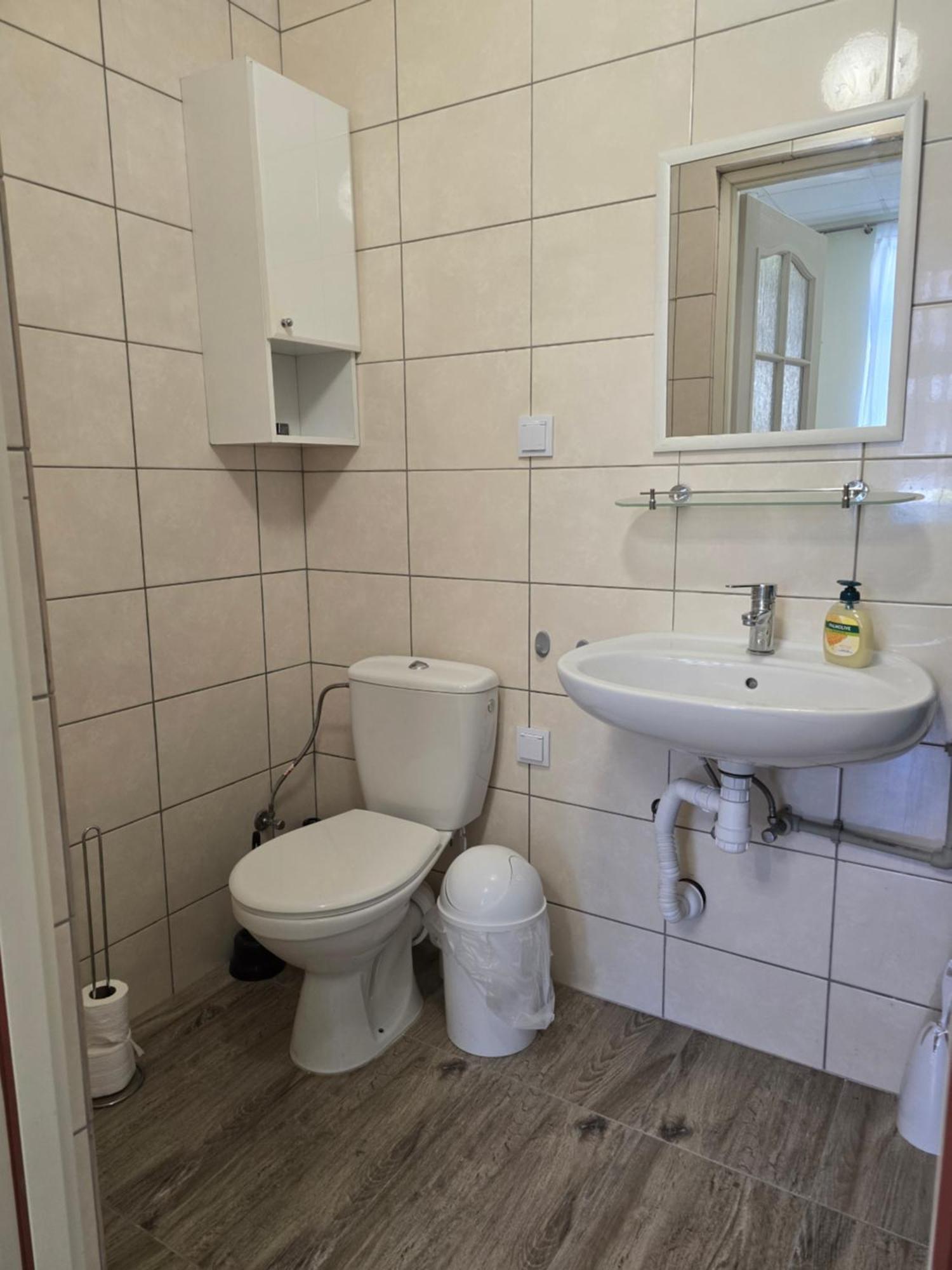 Hostel Krosnienska 12 Zielona Góra Eksteriør bilde